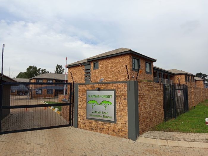 2-Bedroom Apartment To Rent in Rynfield AH with secure access and ample parking.