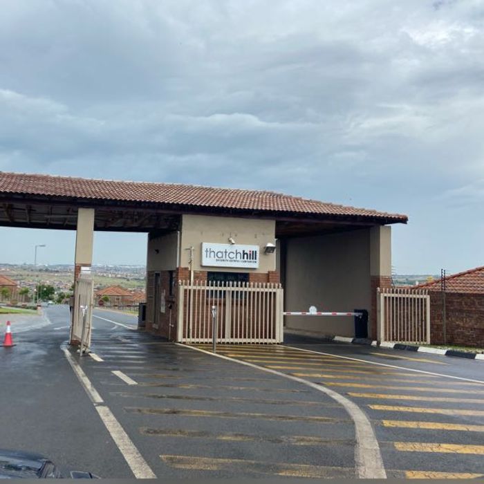 For Sale: House in Olievenhoutbosch, 3 beds, double garages, security estate amenities.