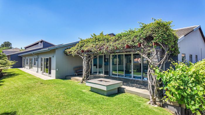 Douglasdale House For Sale: Spacious living, office setup, pool, 13-car garage.