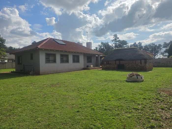 For Sale: House in Cullinan Central with multiple rental units and secure yard.