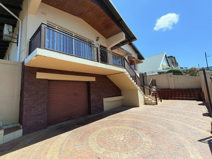 Newholme House For Sale: 6 bedrooms, dual kitchens, rental income potential, secure garage.