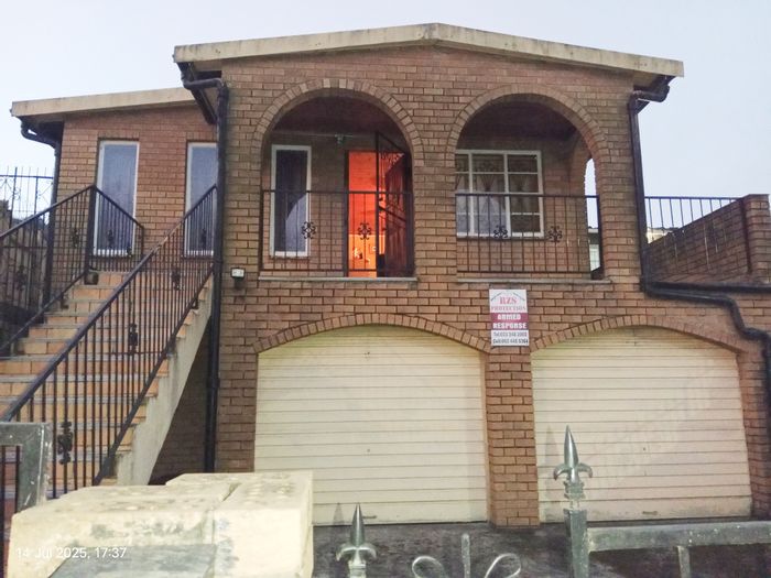 Northdale House For Sale: 3 Bedrooms, Double Garage, Secure, Close to Amenities.