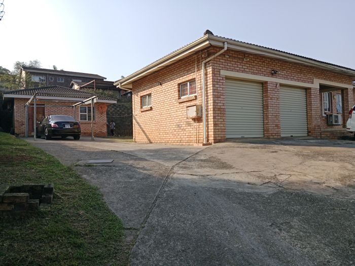 Dunveria House For Sale: 5 bedrooms, dual living flat, double garage, scenic views.