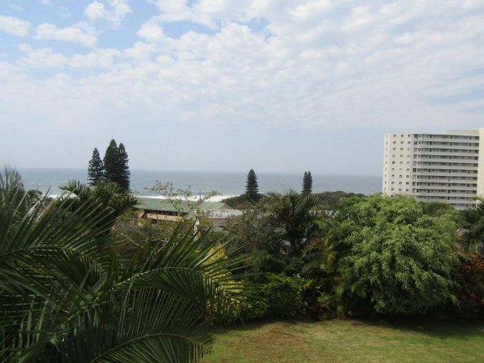 For Sale: Doonside House with 3 beds, teenpad, garage, and beach proximity.