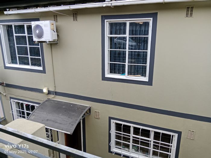 Northdale House For Sale: 3 bedrooms, self-contained granny flat, spacious living areas.