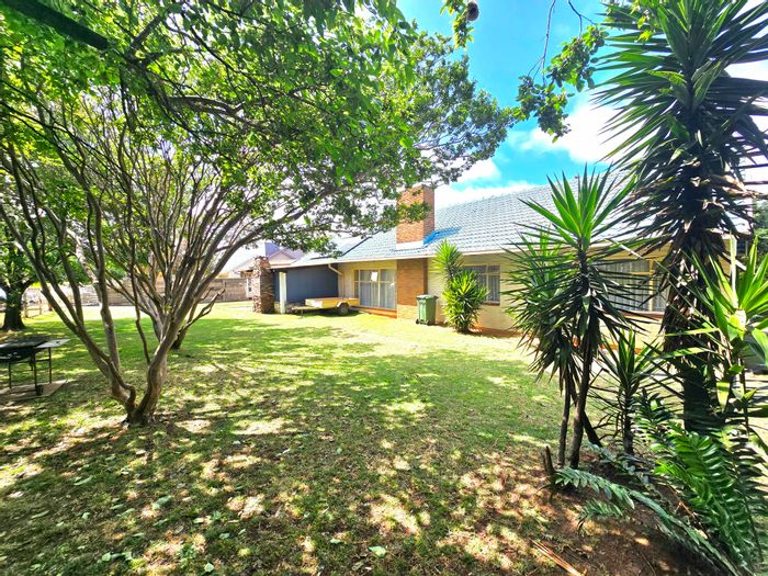 Spacious Rietkuil Central house with three lounges, braai area, and two garages. For Sale.