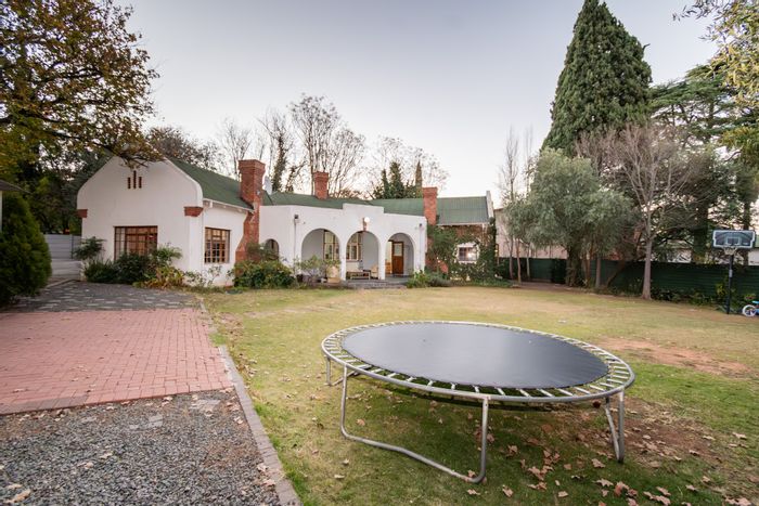 Waverley House For Sale: Private garden, pool, study, and dual patios for entertaining.