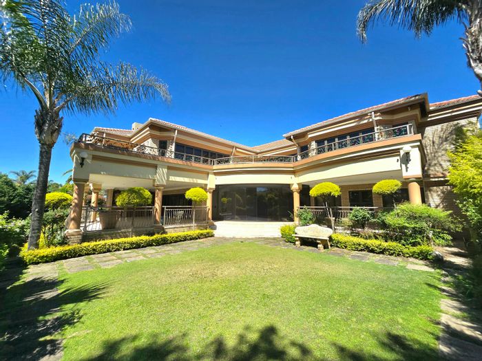 For Sale: Spacious 6-bedroom house in Aerorand with extensive amenities and security.