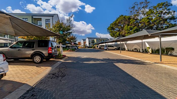 Witfield Apartment To Rent: 3 bedrooms, pool, gym, pet-friendly, near airport.