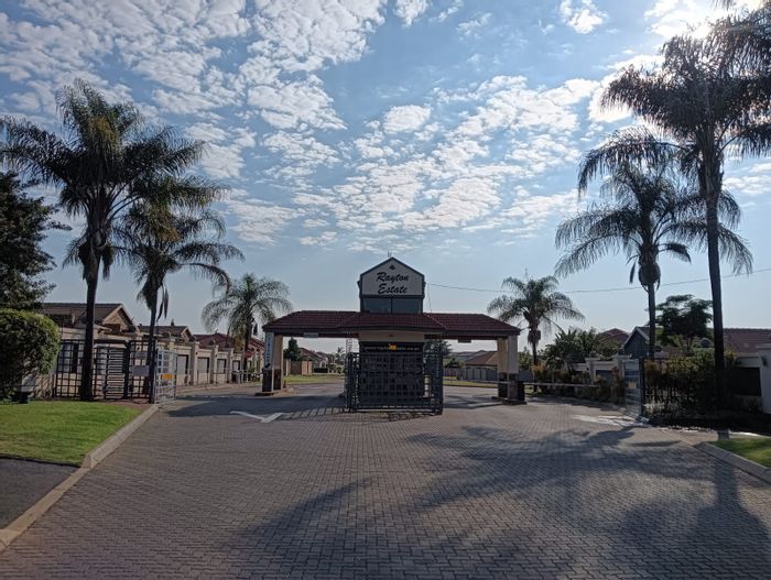 Vacant Land Residential For Sale in Rayton Central - Build your dream home today!