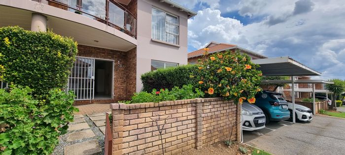 2-Bedroom Townhouse To Rent in Liefde En Vrede with Garden and Pool Access.