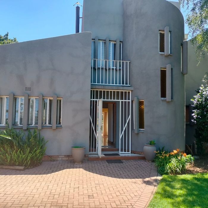 For Sale: Spacious Brackenhurst house with pool, garden, and versatile outbuilding.