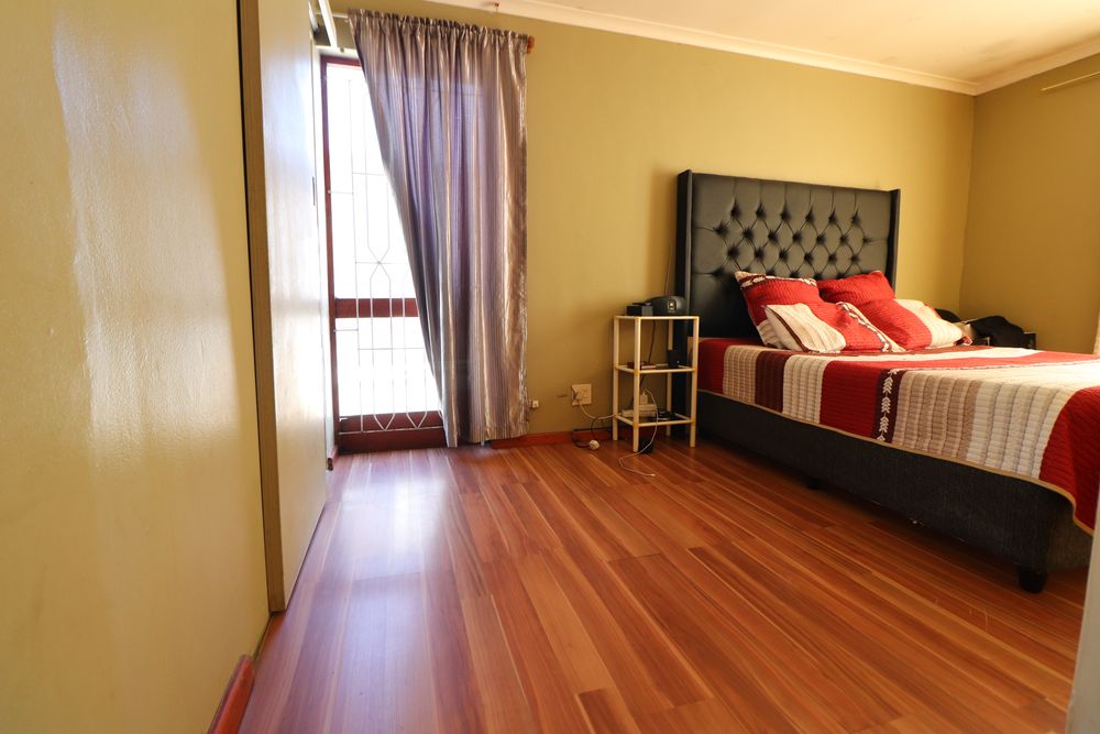 Second view of the main bedroom