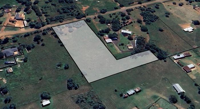 Vacant Land Residential in Homestead Apple Orchards, ideal for family home development.