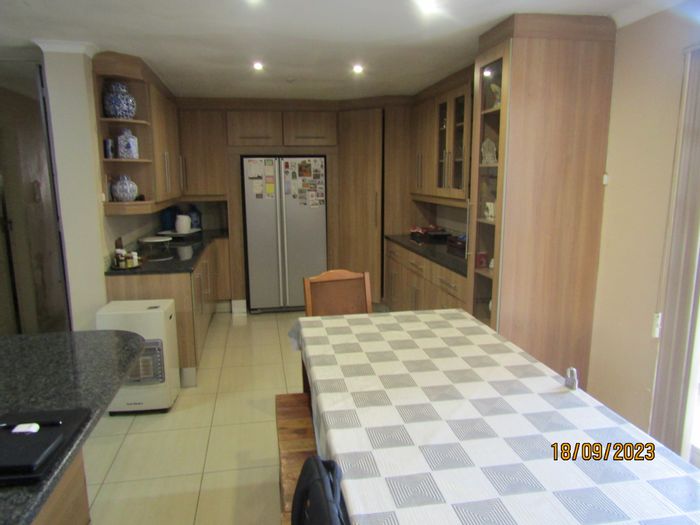 House for Sale in Marlboro: 3 beds, 3 baths, carports, backup water tank.