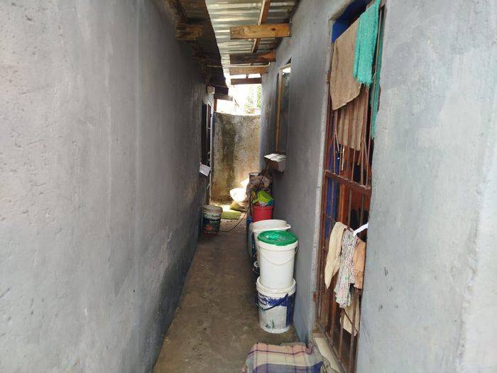 For Sale: House in Ivory Park with 10 bedrooms, rental income potential, ample parking.