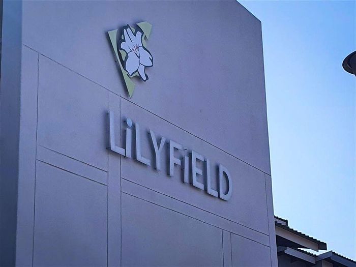 2-Bedroom Apartment in Noordwyk For Sale with Open-Plan Living and Covered Parking.