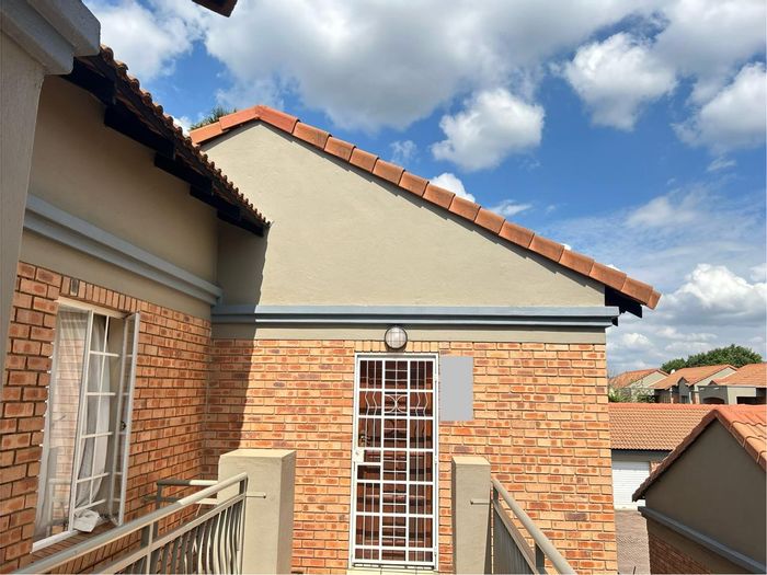 For Sale: 2-Bedroom Apartment in Eco Park Estate with Clubhouse and Double Garage.