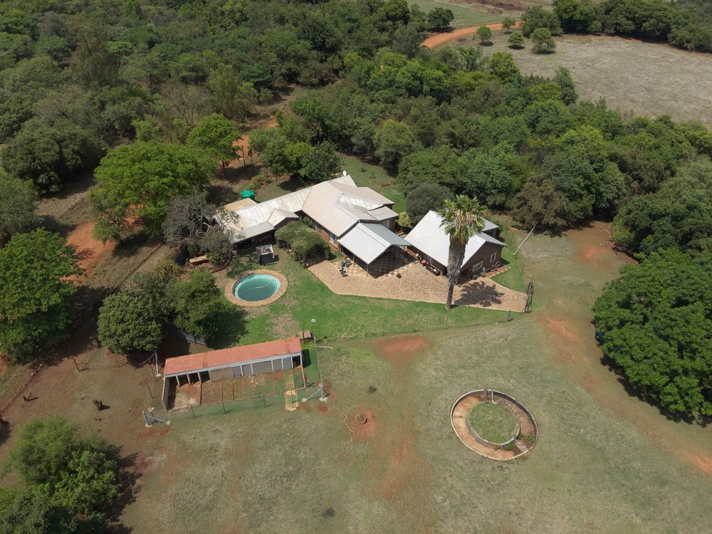 Farm main house and flat let