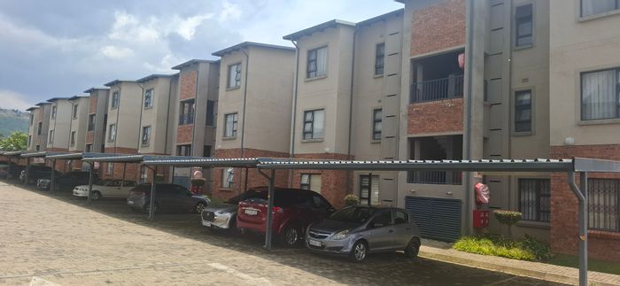 For Sale: Apartment in Wilgeheuwel with inverter, security, and convenient amenities.