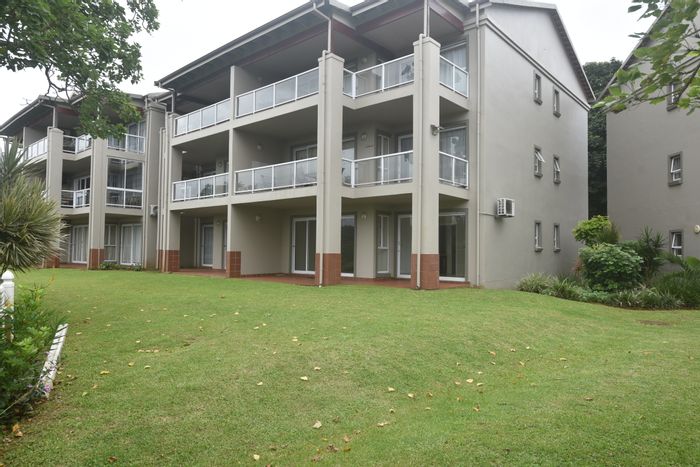 Ground-floor apartment in Shelly Beach with lagoon views and 24-hour security. For Sale.