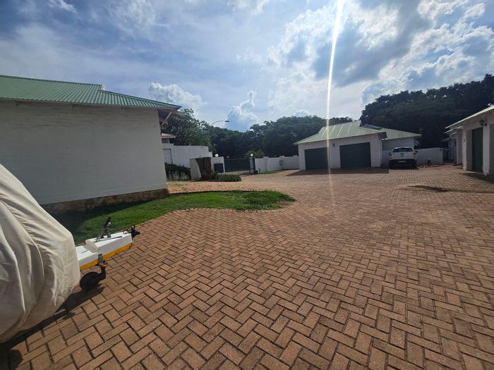 For Sale: Townhouse in Cullinan Central with 2 beds, garage, and security features.