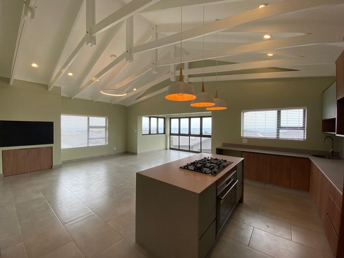 Coastal house in Tergniet to rent, featuring sea views and secure estate living.