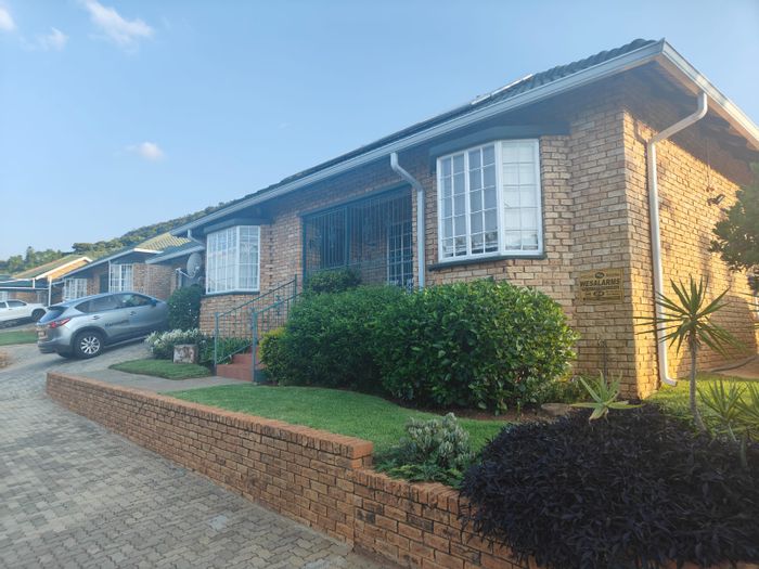 Boschdal Townhouse For Sale: 3 Bedrooms, Pool, Solar Power, Secure Living.