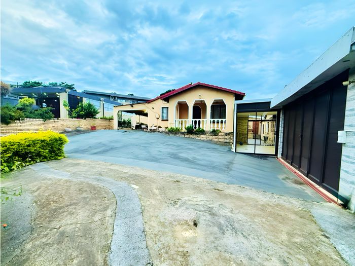 For Sale: Centenary Park House with 3 beds, income-generating 4-bed outhouse.