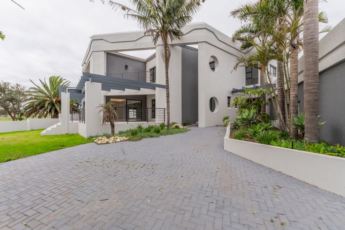 Myburgh Park House For Sale: Spacious living, flatlet, garden, and security features.