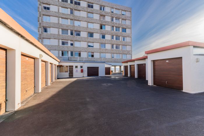 For Sale: Spacious 3-Bedroom Apartment in Van Ryneveld with Mountain and Sea Views.