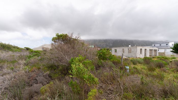 Vacant Land Residential in Bettys Bay Central For Sale, near Draadbaai beach.