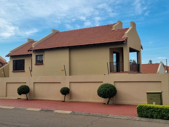 5-Bedroom House in Safari Gardens For Sale with Double Garage and Electric Fence.