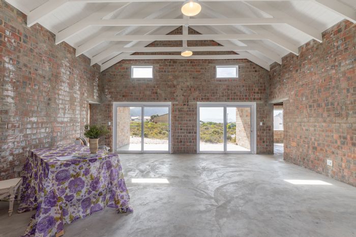 For Sale: House in Bettys Bay Central with 3 bedrooms, garage, and patio.