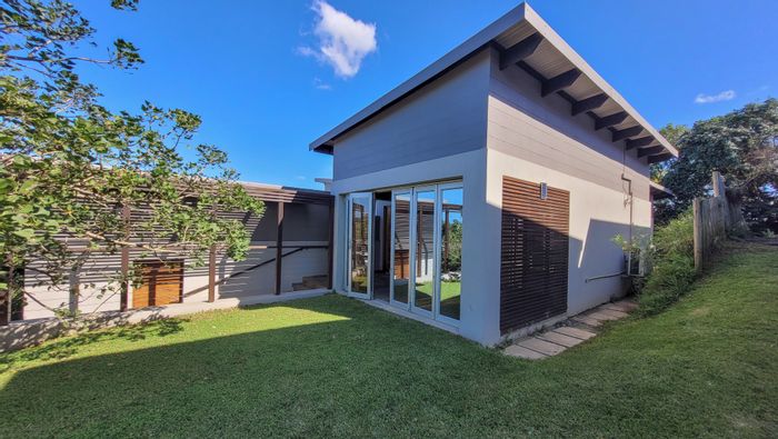 For Sale: House in Palm Lakes Estate with 3 beds, 2.5 baths, double garage.