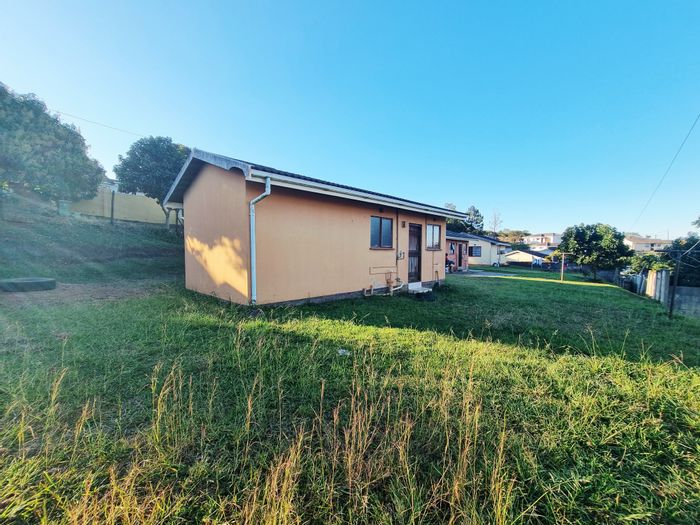 Ngwelezana House For Sale: 2 Bedrooms, spacious yard, ideal for families.