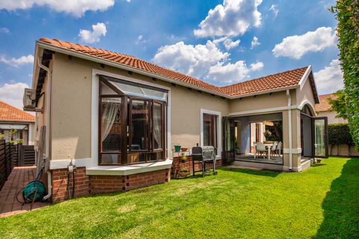 For Sale: 3-Bedroom Townhouse in Sunninghill with garden, pool, and clubhouse.