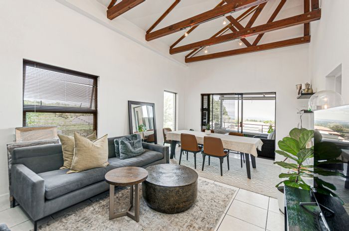 Spacious 2-bedroom apartment in Bryanston with clubhouse, pool, and gym access. To Rent.