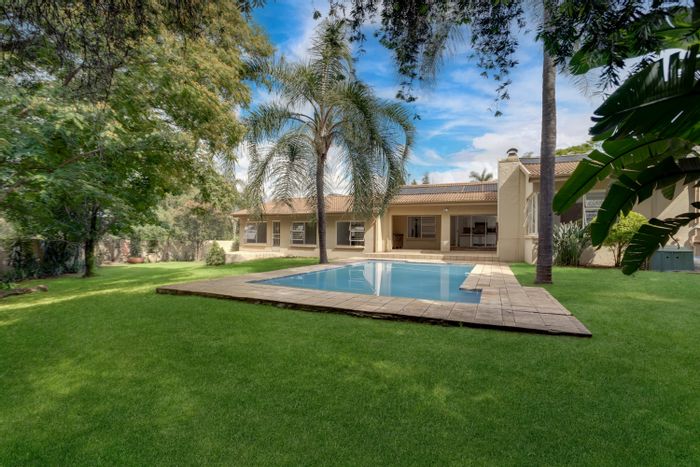 Spacious Lonehill house with flatlet, garden, and double garage for sale!