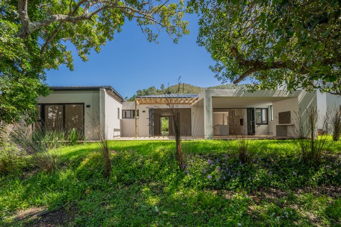 Keurbooms River House For Sale: Access to rivers, clubhouse, tennis, and fishing.