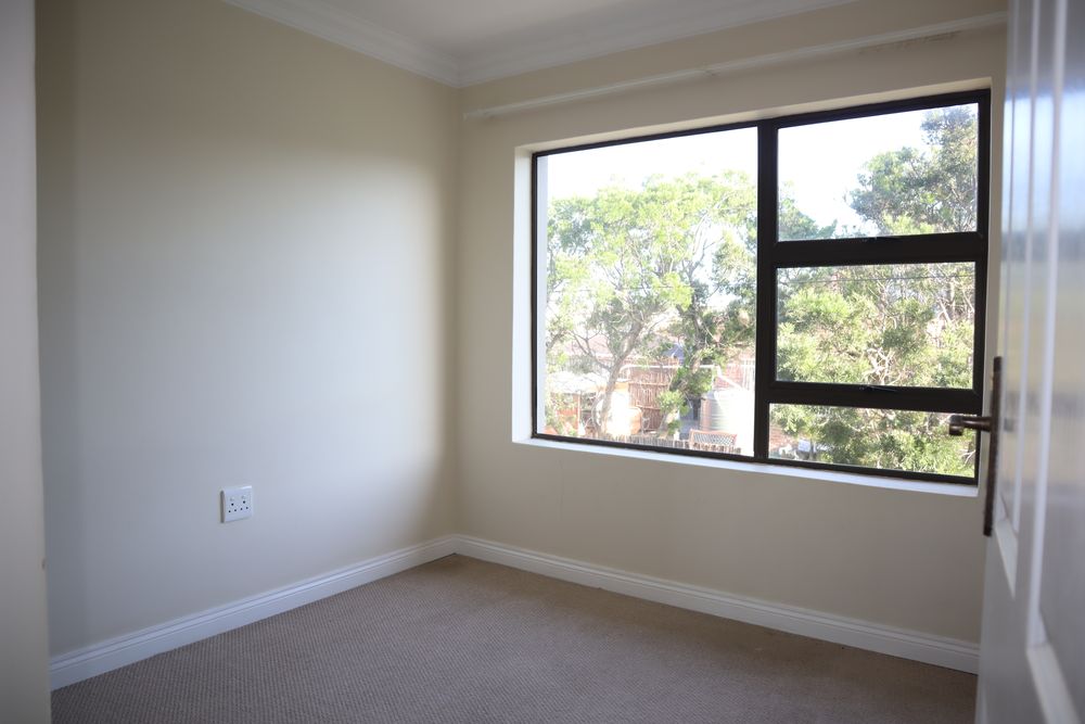 2nd Guest room upstairs