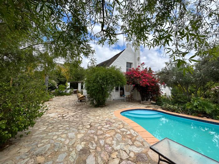 For Sale: McGregor Central House with 4 en-suite bedrooms, pool, and guest house potential.