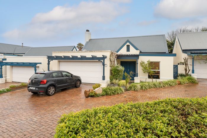 For Sale: House in Pepperwood Country Estate with pool, study, and double garage.