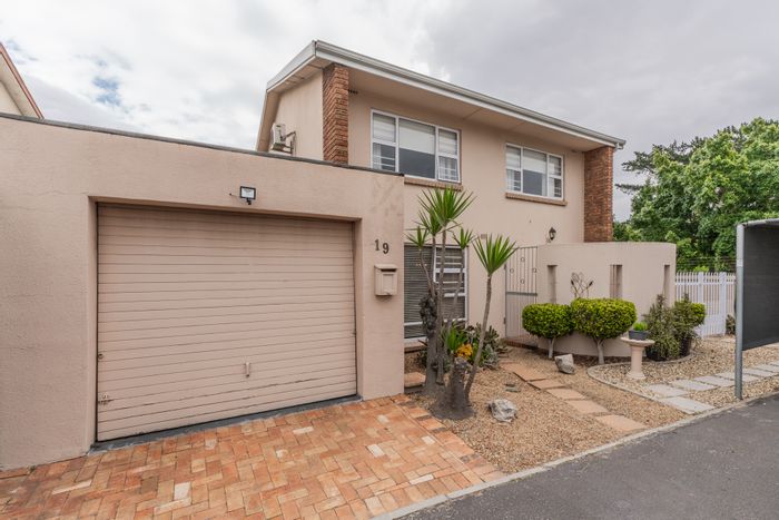 For Sale: Spacious house in Parow North with security, garage, and convenient amenities.