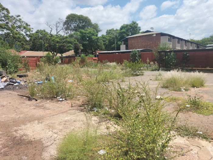 Vacant Land Residential for Sale in Pretoria North, 1275m² with commercial zoning.