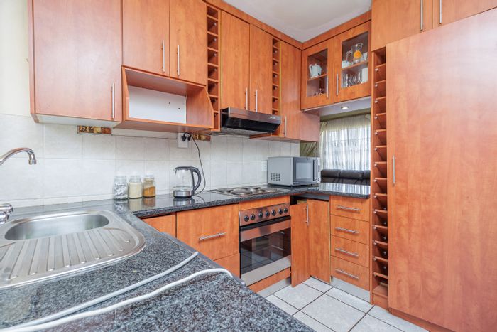 For Sale: Townhouse in Roodepoort West, close to amenities and freeways.