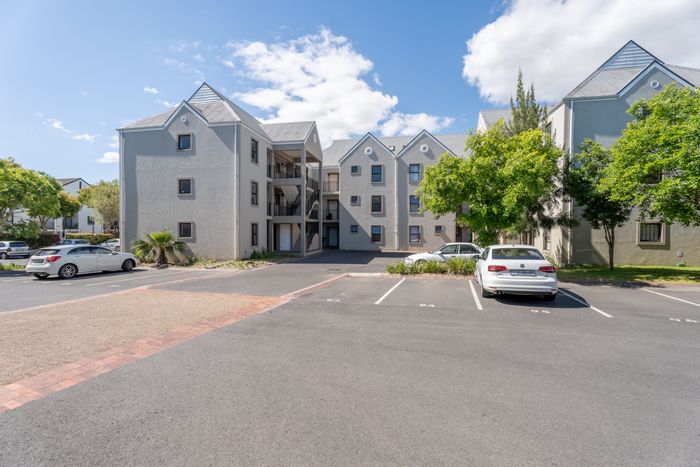 Silver Oaks Apartment For Sale: Ground-floor, 2 bedrooms, security, parking, near shops.