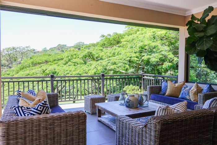 Zimbali House For Sale: Golf course views, heated pool, and ample guest parking.