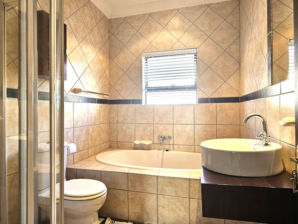 Guest bathroom upstairs