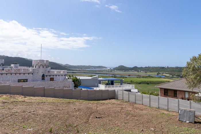 For Sale: House in Groot Brakrivier Central with ocean views, three bedrooms, no transfer duty.